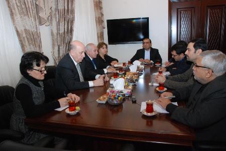 `Problemləri həll etməyə çalışırıq` - Rektor-deputat